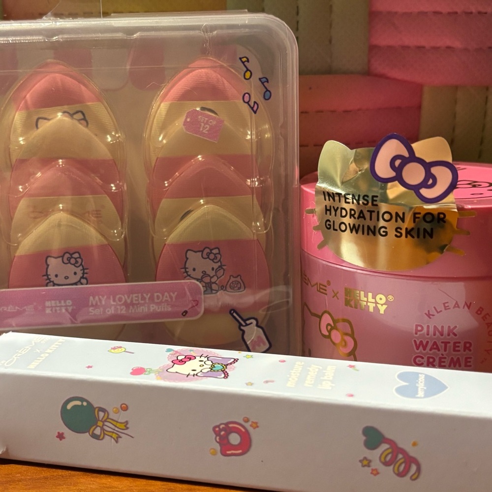 Hello Kitty x the Crème Shop 3 Piece Beauty Set